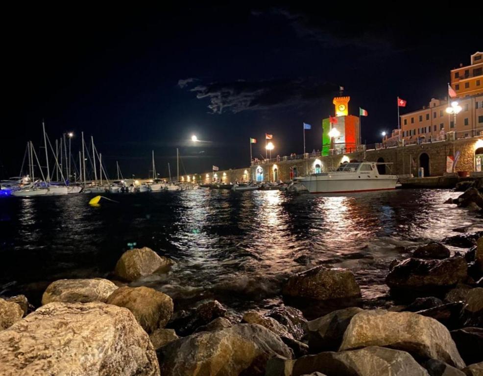 Casa Di Mezzo Lägenhet Rio Marina Exteriör bild
